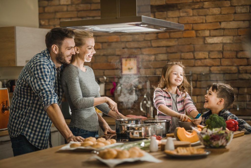 4 Family-Friendly New Year’s Resolutions